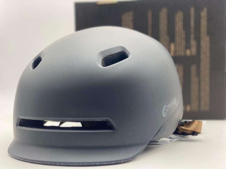 Casque vélo adulte noir mat Taille M avec lumière rechargeable arrière intégrée neuf