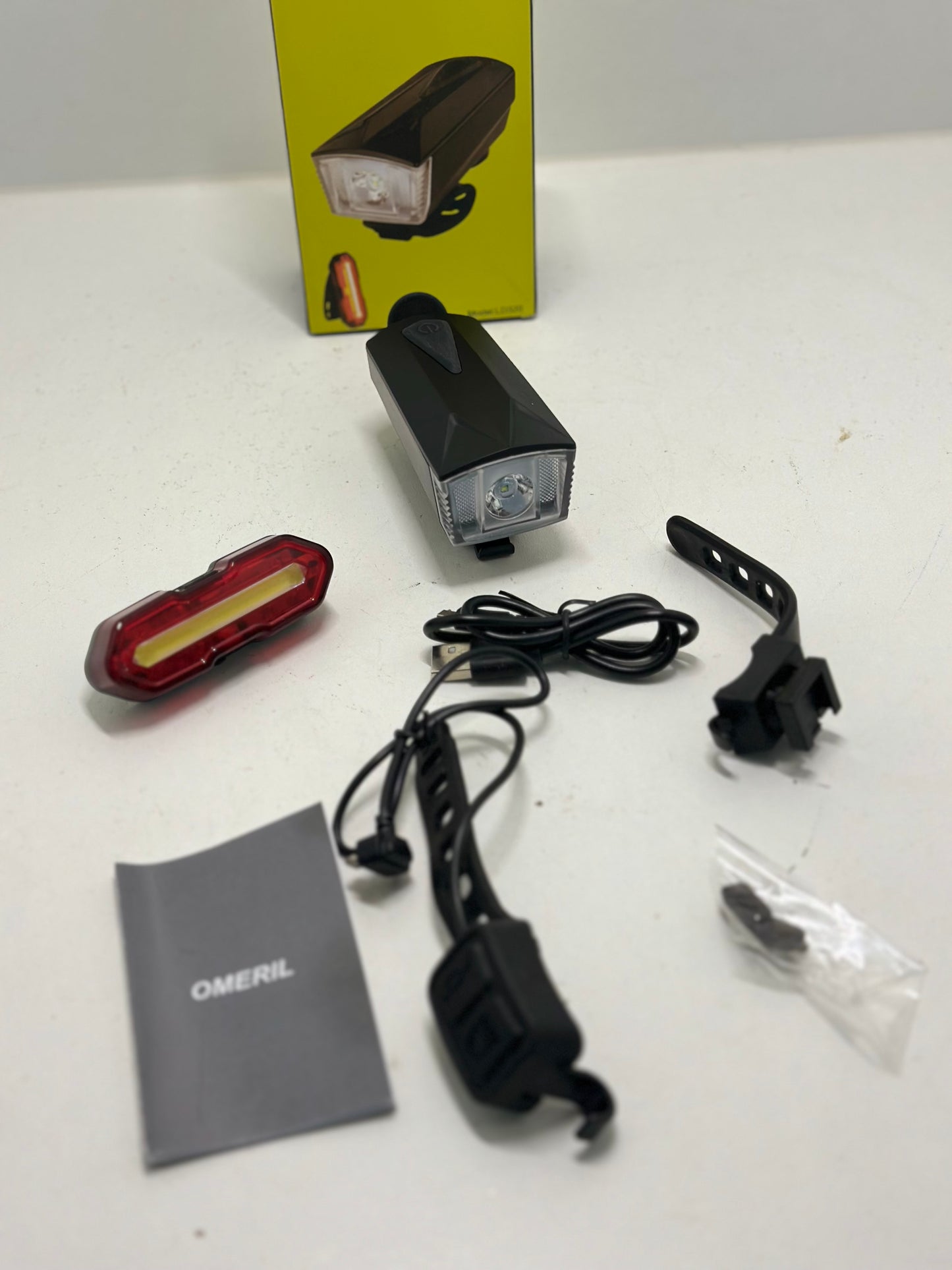 Petite lumière de vélo Rechargeable USB, lumière de vélo de Haute qualité, lumières de vélo pour la Conduite de Nuit, pour vélo Noir Atelier de réparation de vélo étanche