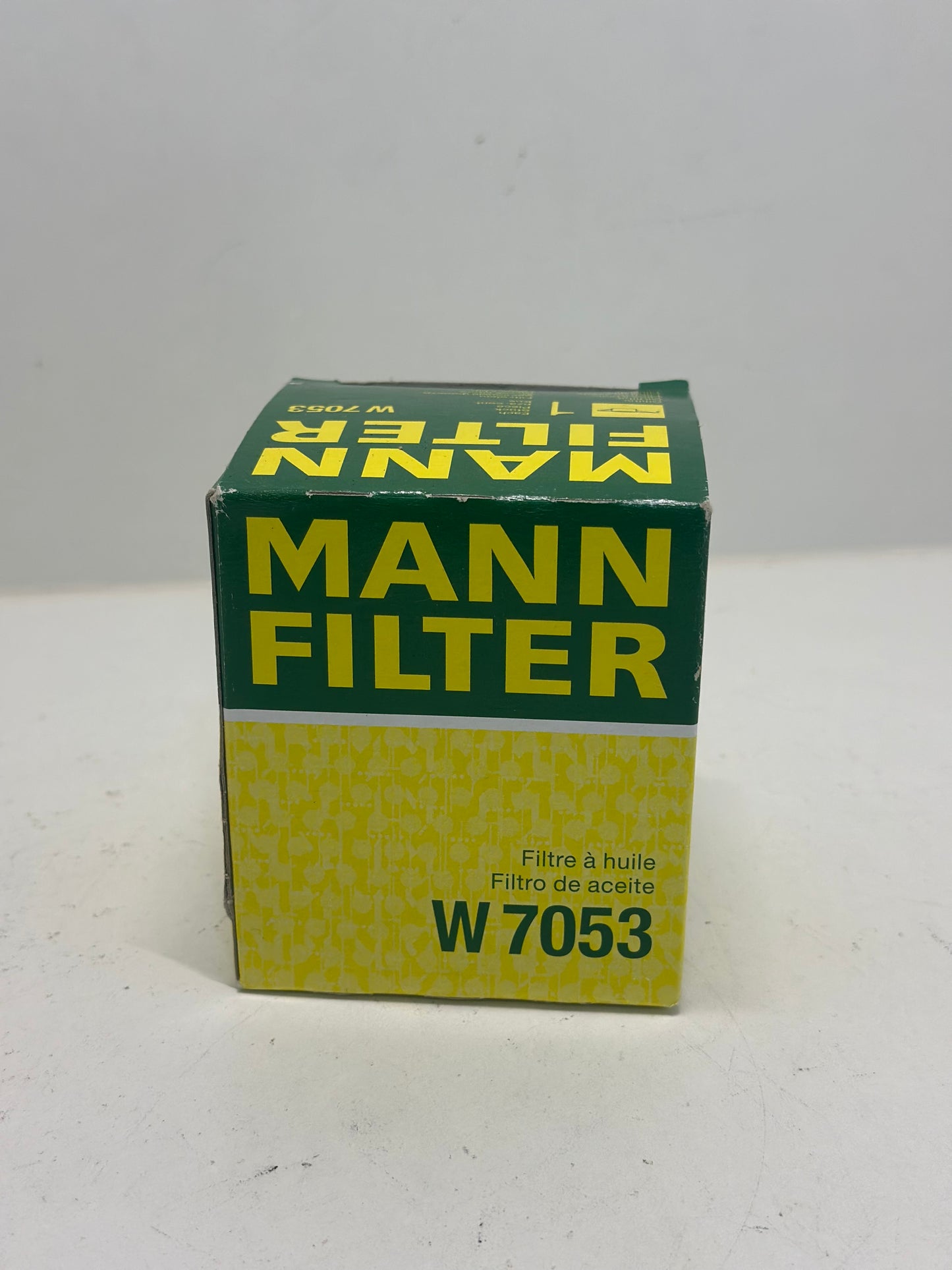 MANN-FILTER W 7053 Filtre à huile - VÉHICULE DE TOURISME + UTILITAIRES MANN-FILTER W 7053 Filtre à huile
M20x1.5, avec un clapet de non retour, Filtre vissé