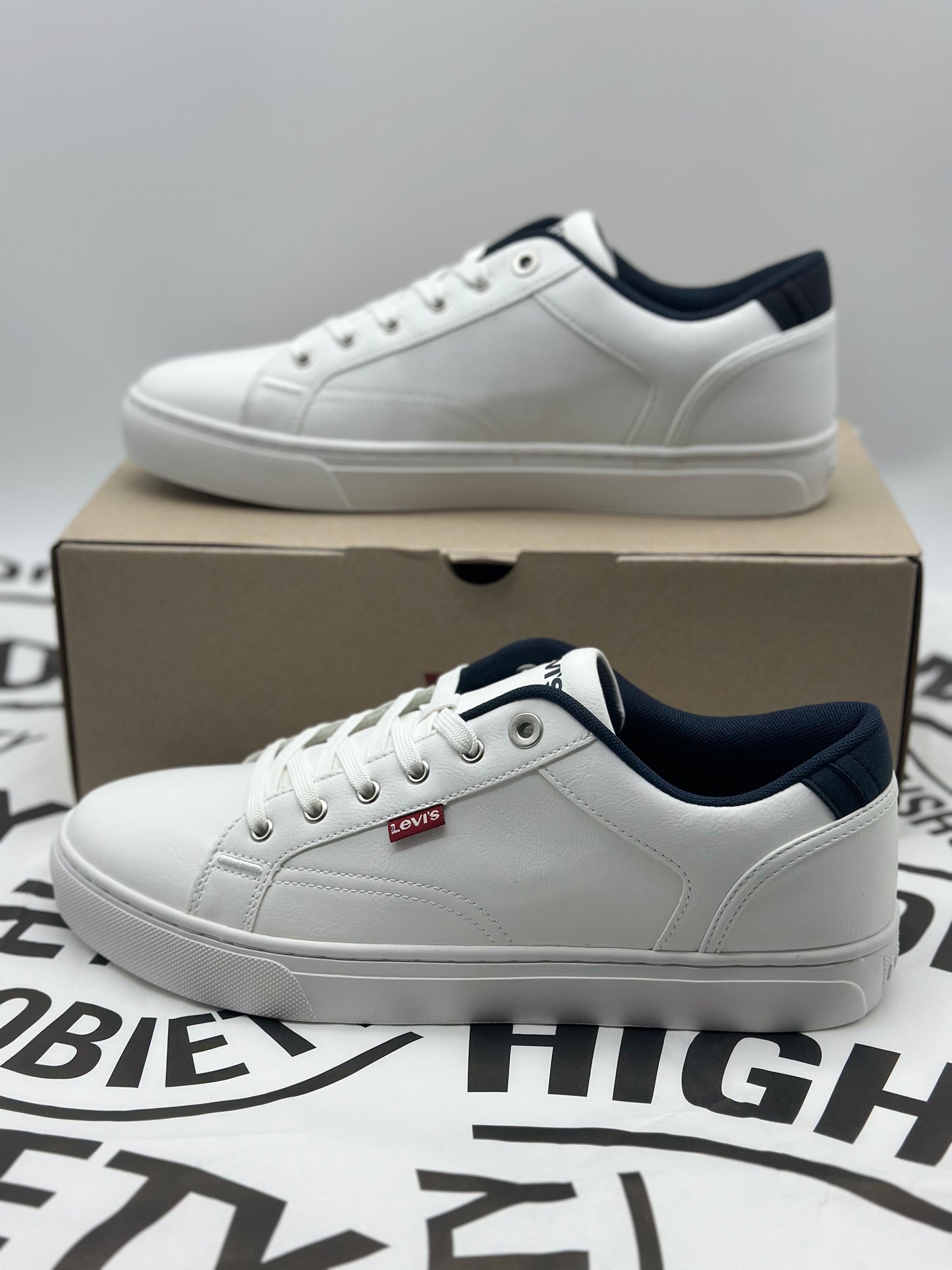 LEVI'S Homme Basket neuves tailles 43