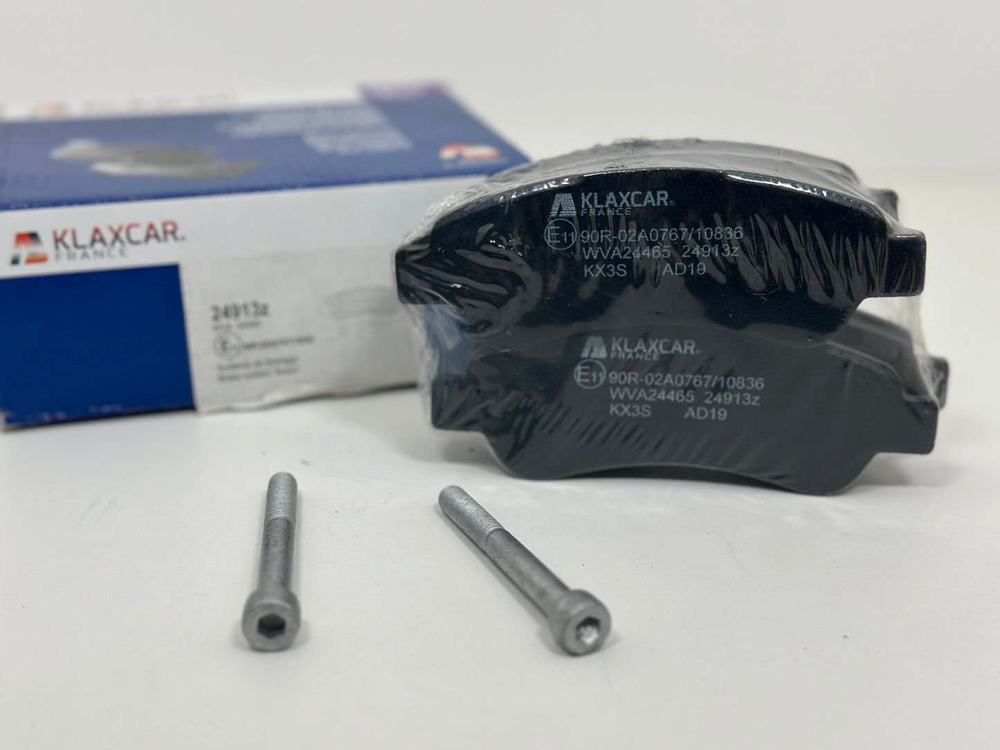 KIT DE PLAQUETTES DE FREIN, FREIN À DISQUE
Réf : 24913z
Pour fiât, Citroën, Peugeot