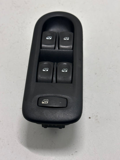 Renault Télécommande Lève-vitre avant gauche compatible Clio Grandtour 82003565418200356541 (utilisé) (id:palnp2757582)