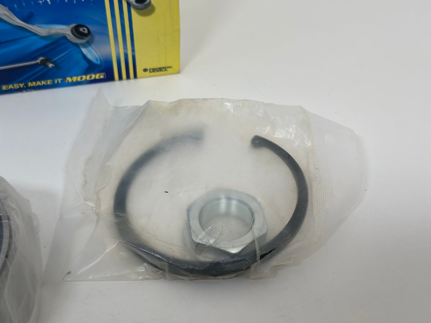 MOOG PE-WB-11432 Kit de roulement de roue
avec bague magnétique intégré, 86 mm
Réf.: PE-WB-11432
EAN: 4044197611676 pour Citroen,  fiât, Opel, Peugeot, Toyota,  VAUXHALL