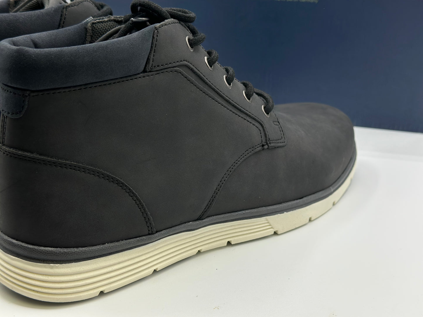 Baskets montantes taille 43 Noir neuve