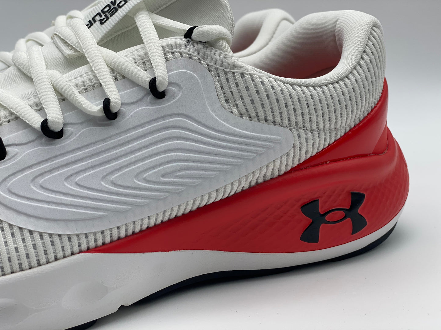 Under Armour Charged de Course Baskets Chaussures Hommes