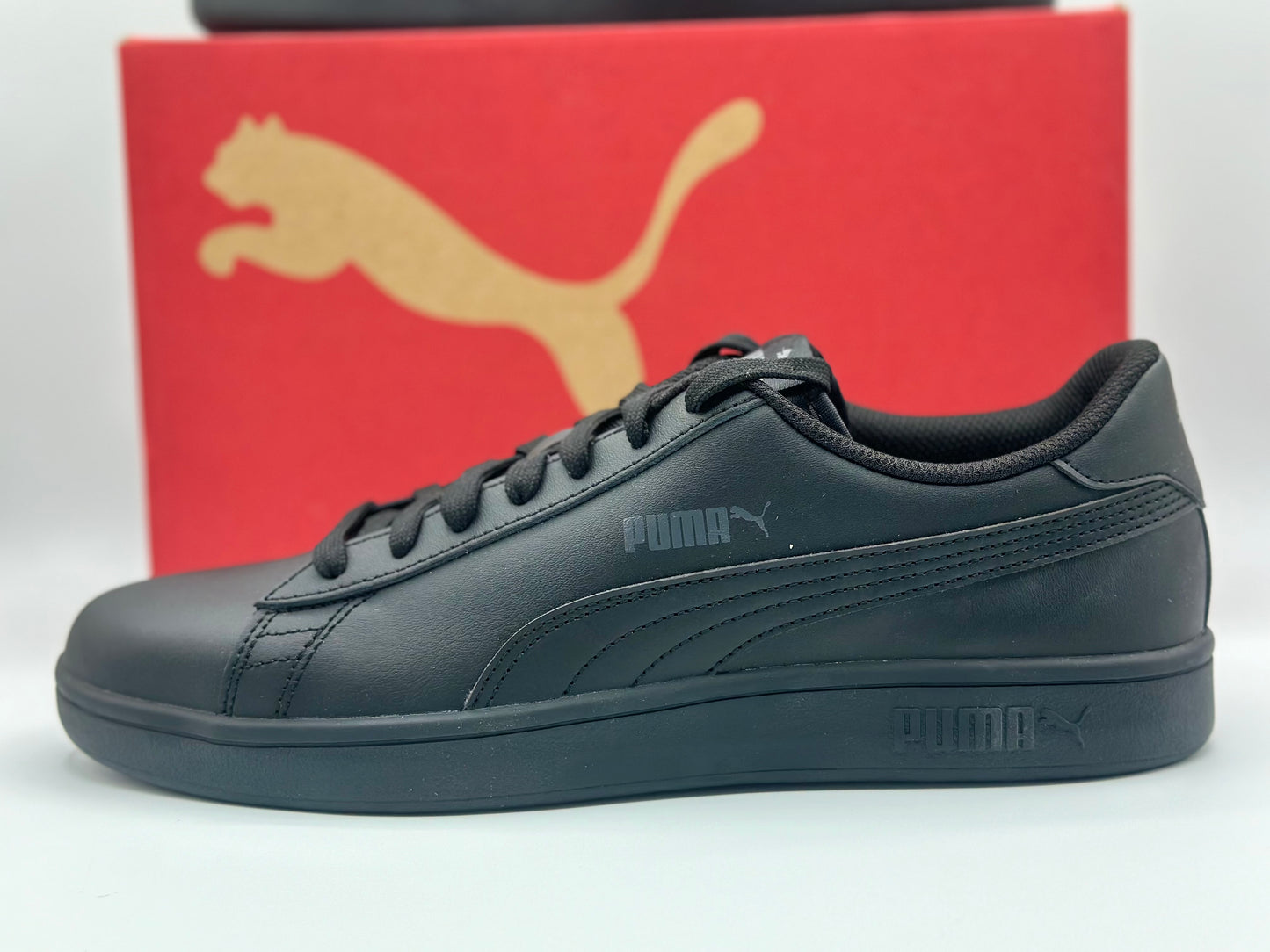 Chaussures PUMA Smash neuve et authentique taille 44