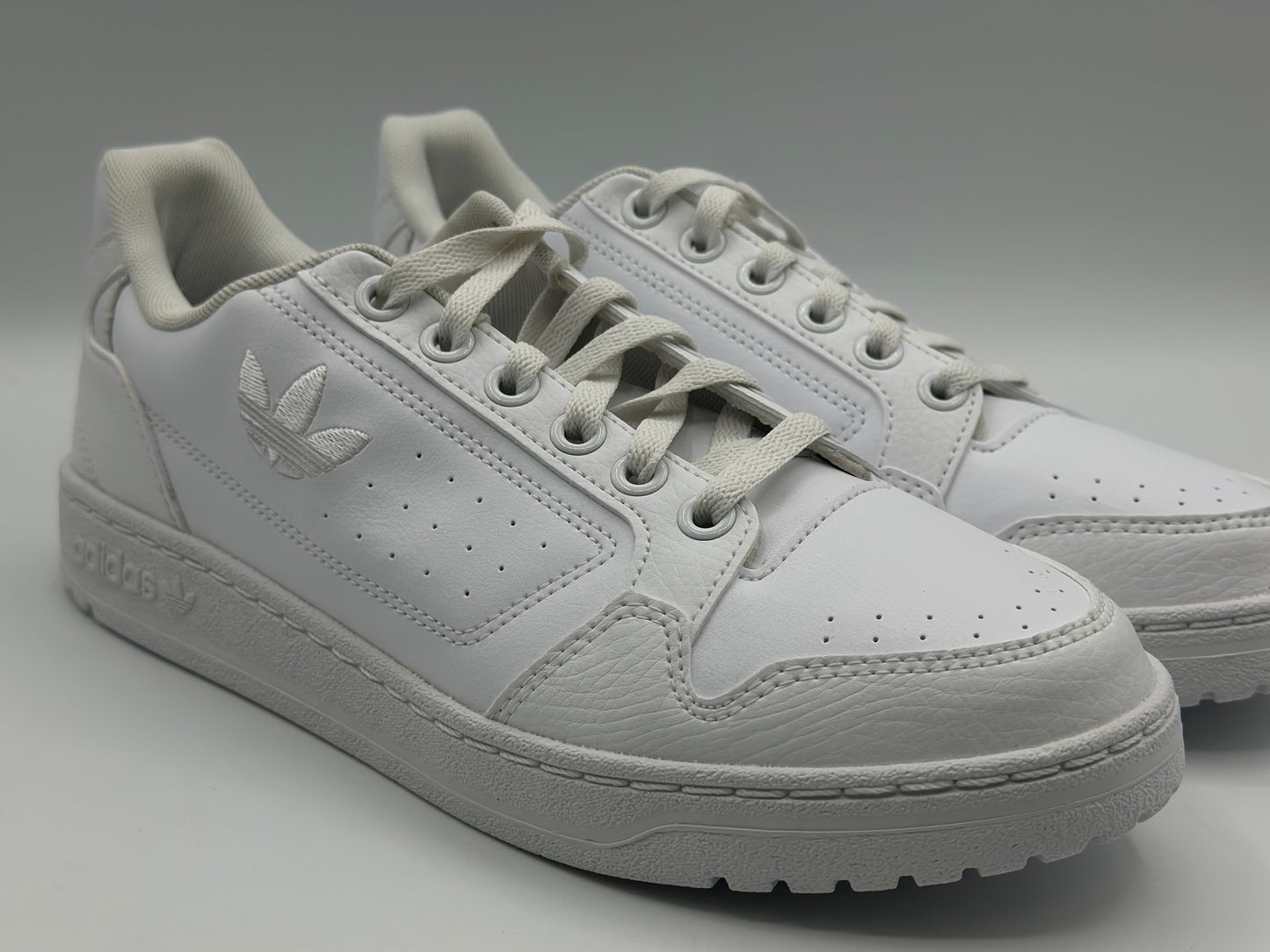 ADIDAS 
Footwear White / Footwear White / Grey One