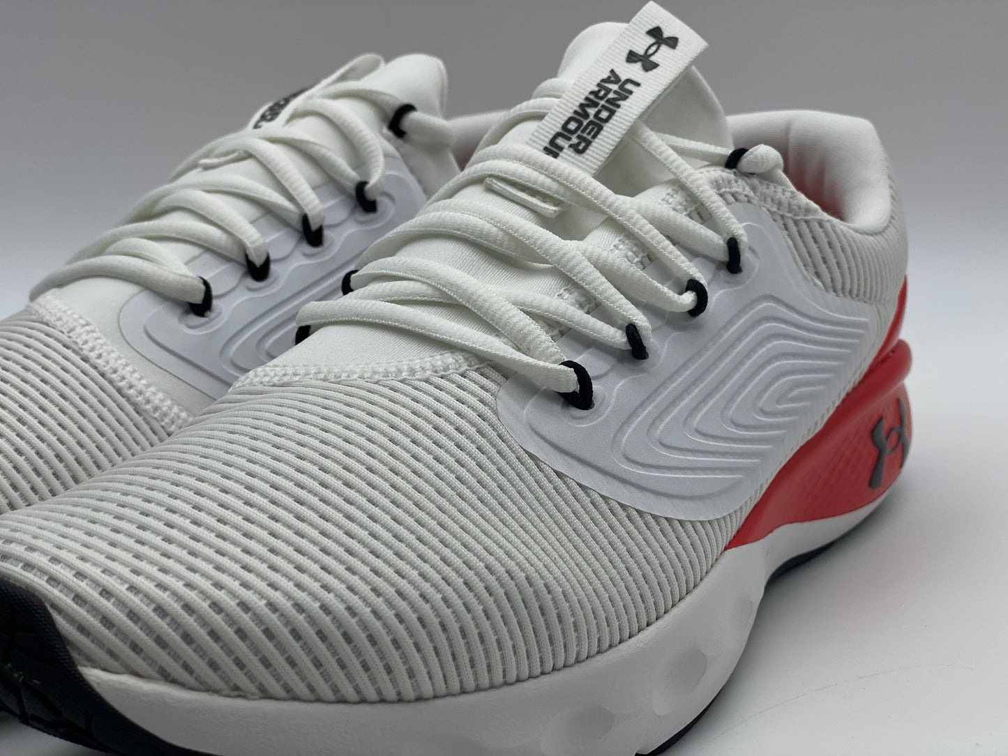 Under Armour Charged de Course Baskets Chaussures Hommes