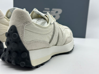 NEW BALANCE
Baskets 327 Off White