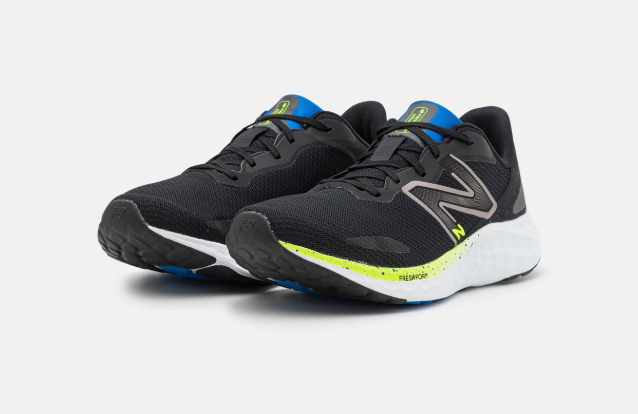 Baskets new balance Homme neuves et authentique 44