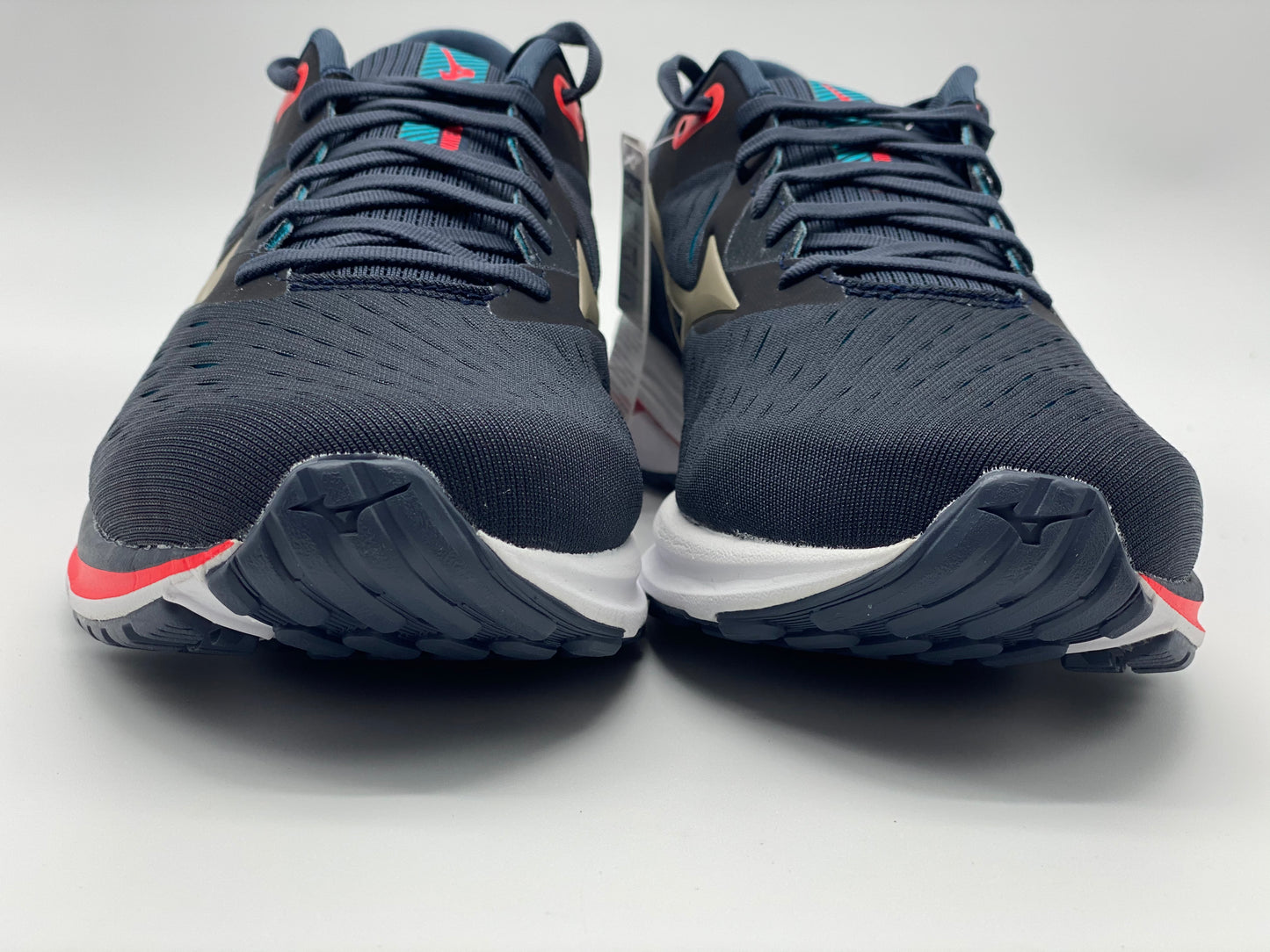 Baskets Mizuno Wave Rider , Chaussure de Course Homme taille 44 neuve