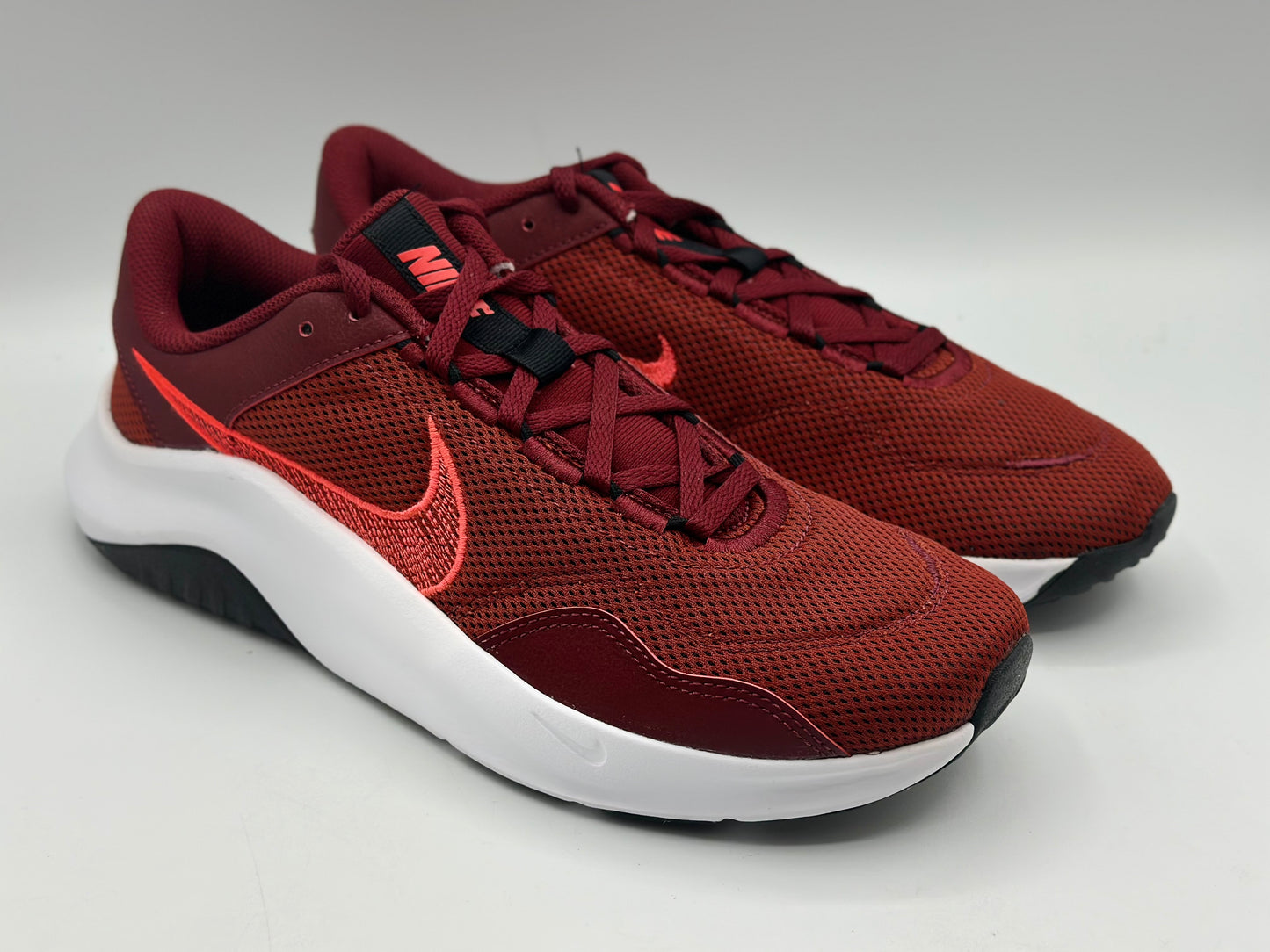 Nike Homme Legend Essential 3 Sneaker