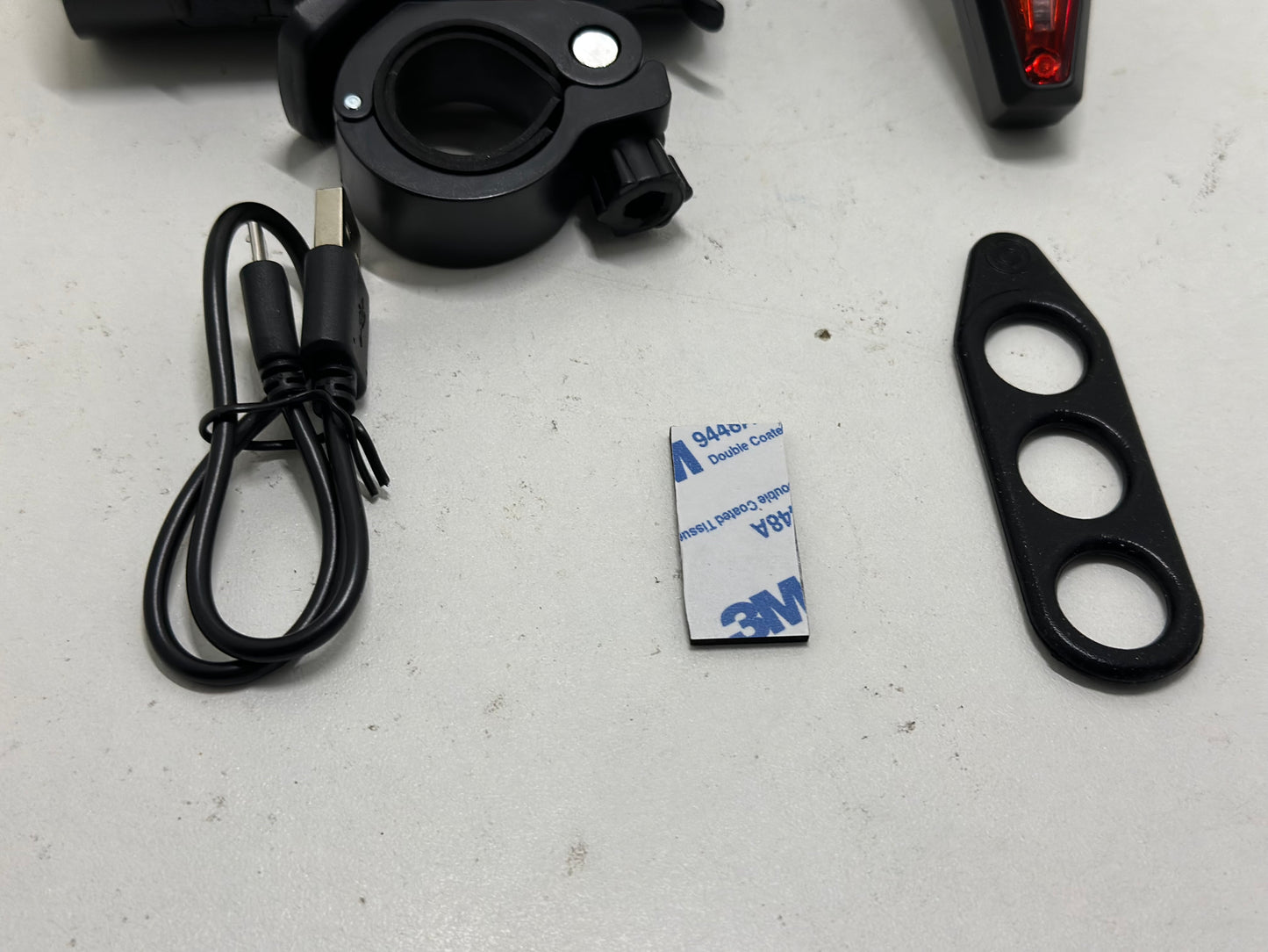 Kit d'éclairage de vélo - Rechargeable par USB - Homologation - 2 modes d'éclairage IPX4 - Étanche - Pour enfants et adultes - Noir