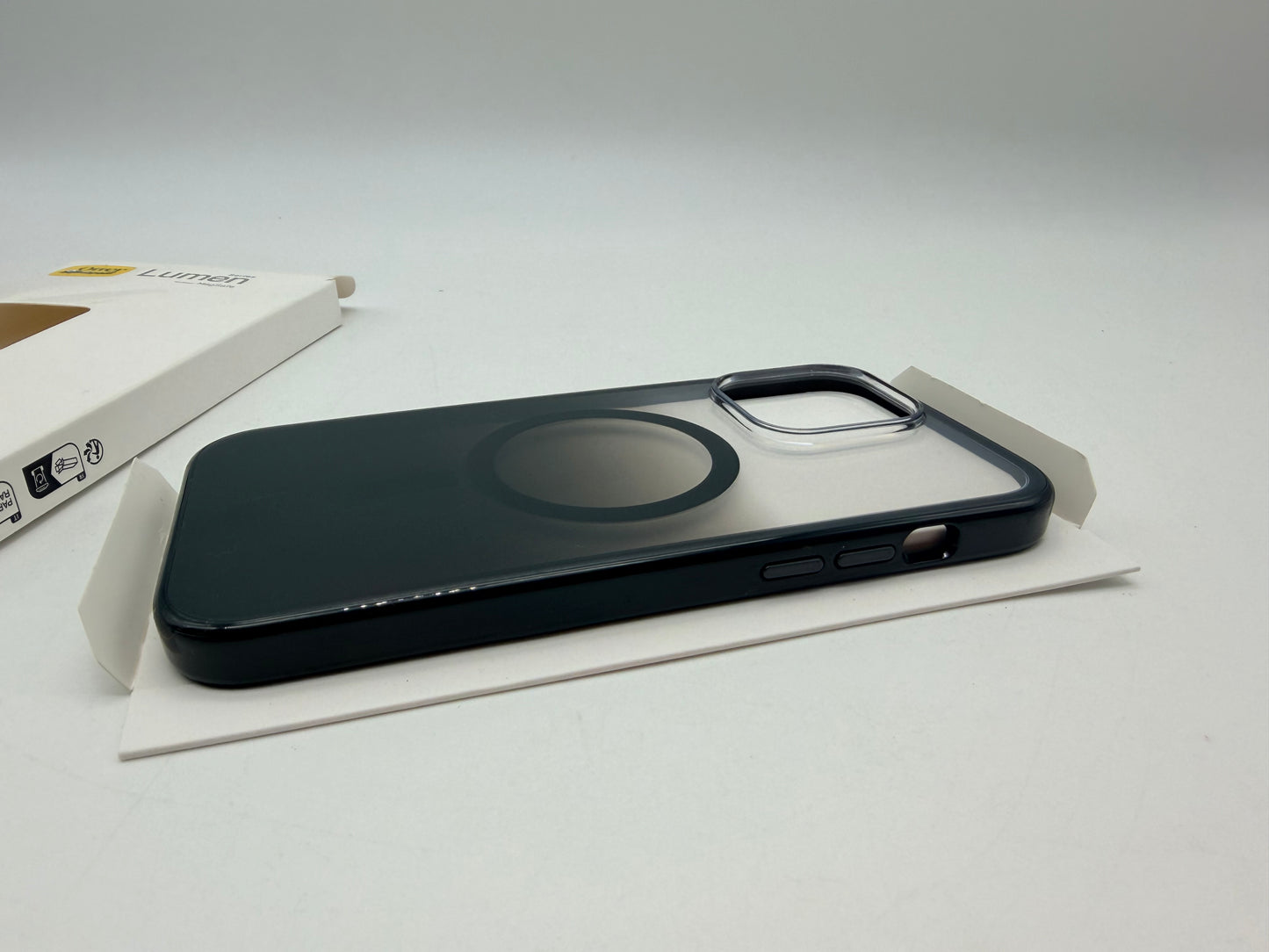 Otterbox Serie Clear coque avec MagSafe, Coque pour iPhone 14 Pro Max, Antichoc, Anti Chute, très Fine, supporte 2 x Plus de Chutes Que la Norme Militaire, Obsidian