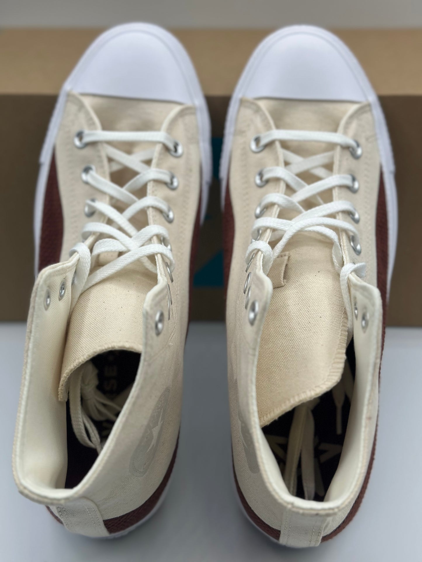 Converse - Chuck Taylor All Star - Baskets - Blanc cassé et rouge