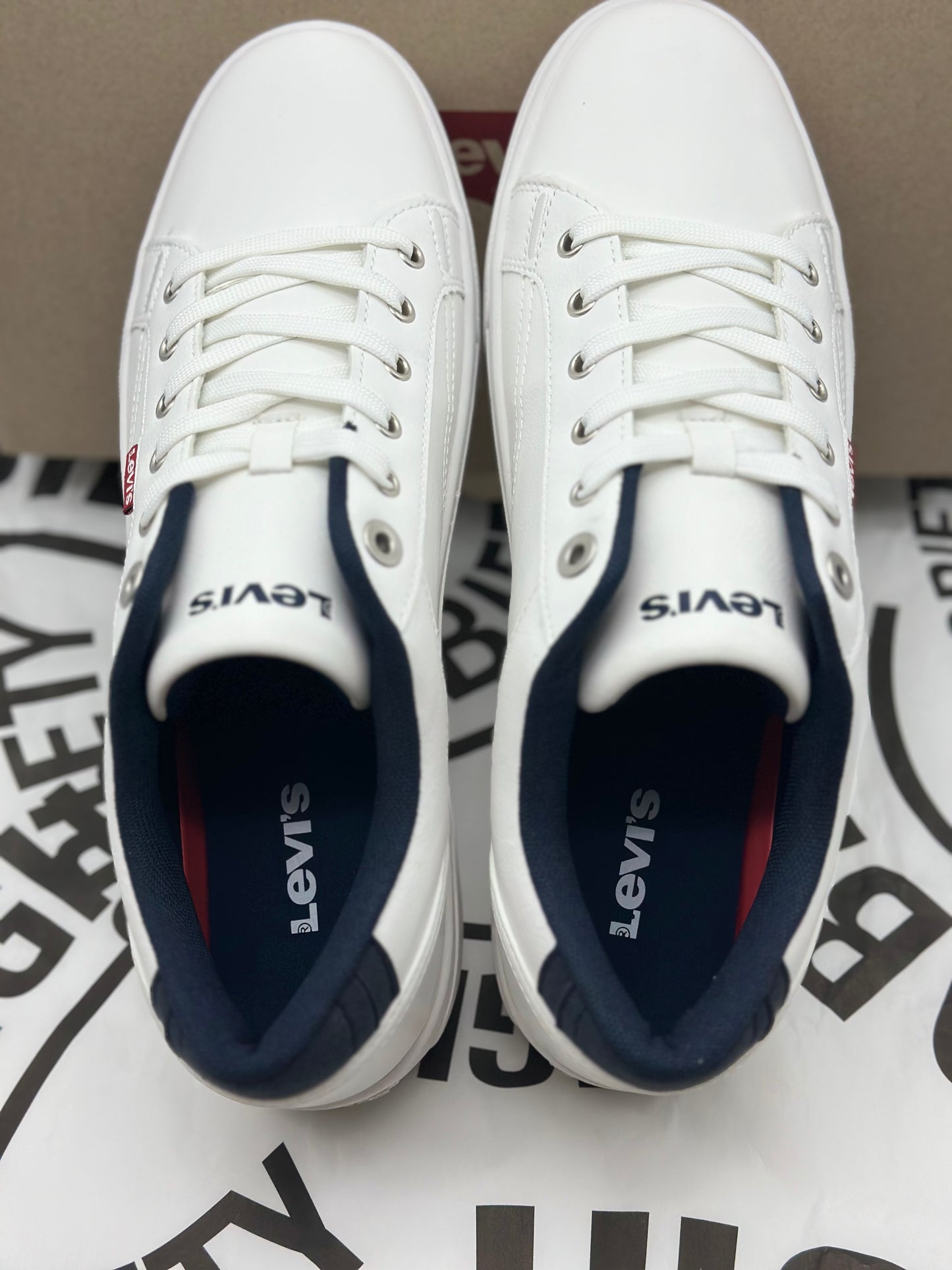 LEVI'S Homme Basket neuves tailles 43