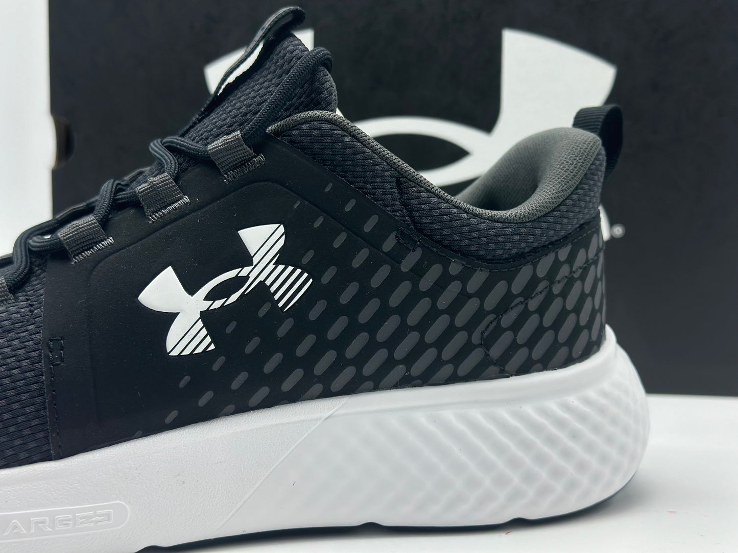 Chaussure de course UNDER armour homme neuves et authentique taille 43. (UK 8,5) 27,5 cm