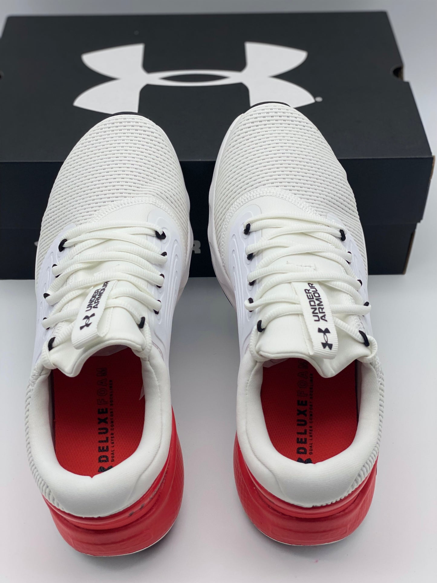 Under Armour Charged de Course Baskets Chaussures Hommes