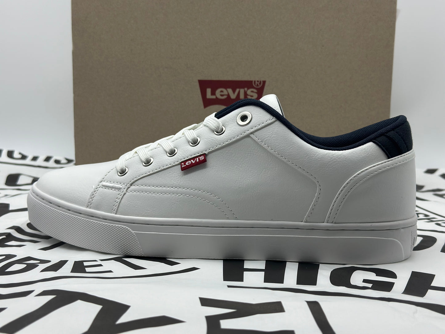 LEVI'S Homme Basket neuves tailles 43