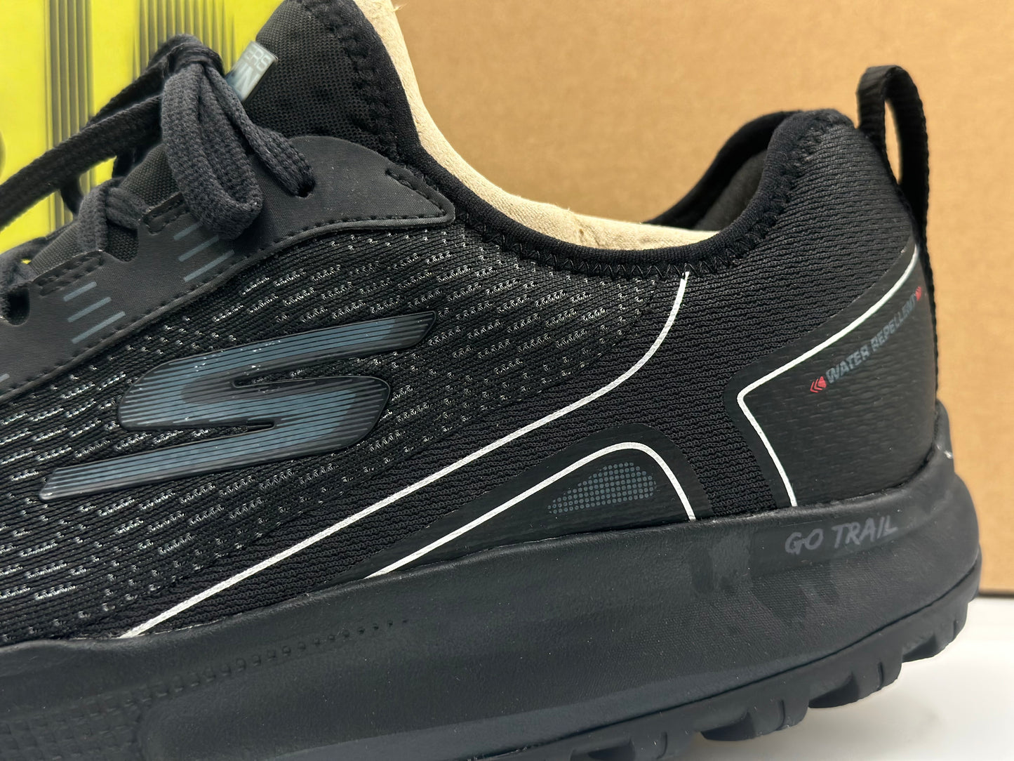Skechers Performance TRAIL - Chaussures de running neuves et authentique taille 42/43/44