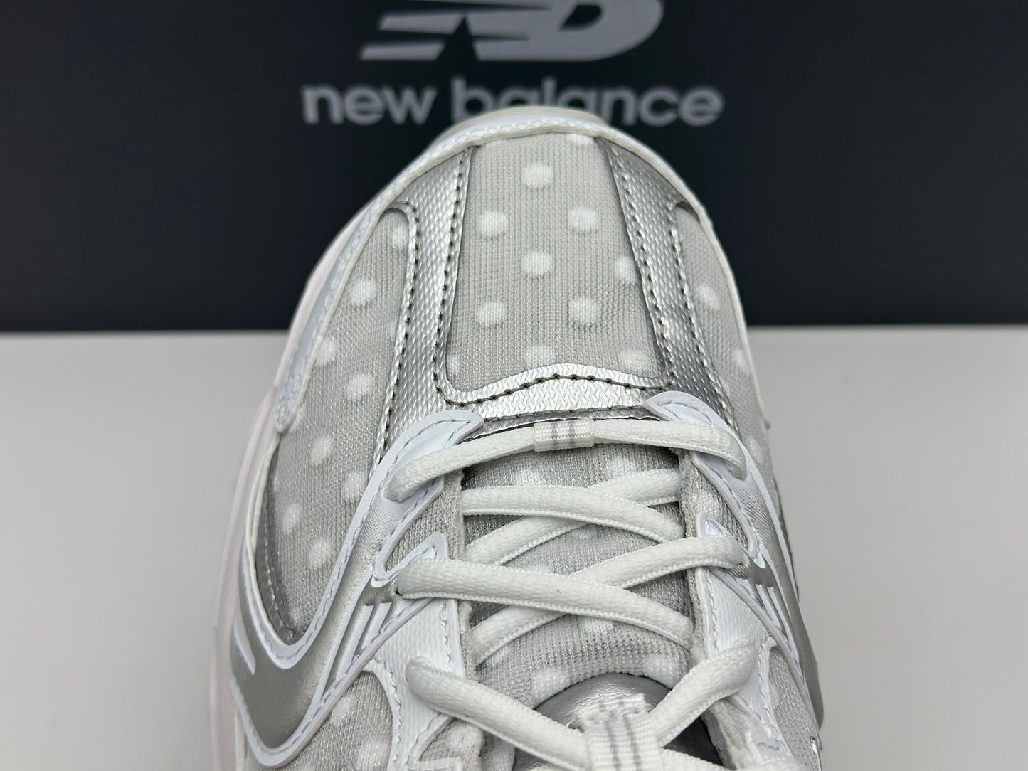 New Balance 530 Gris Argent taille 43