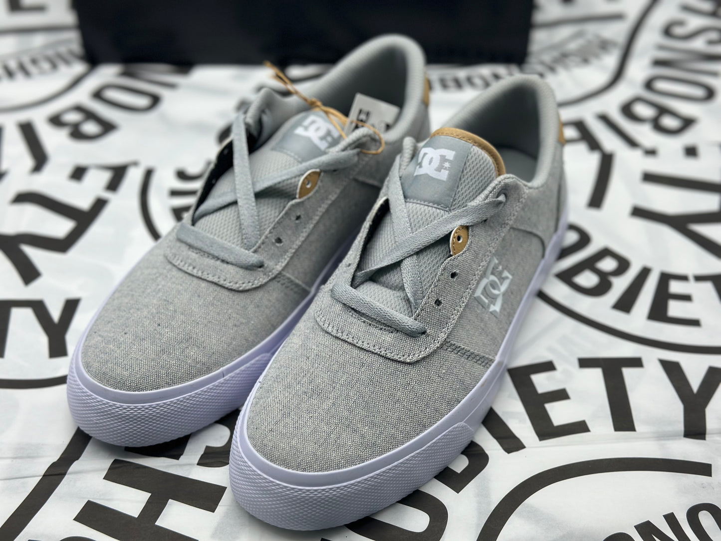BASKETS POUR HOMME D&C neuves tailles 43