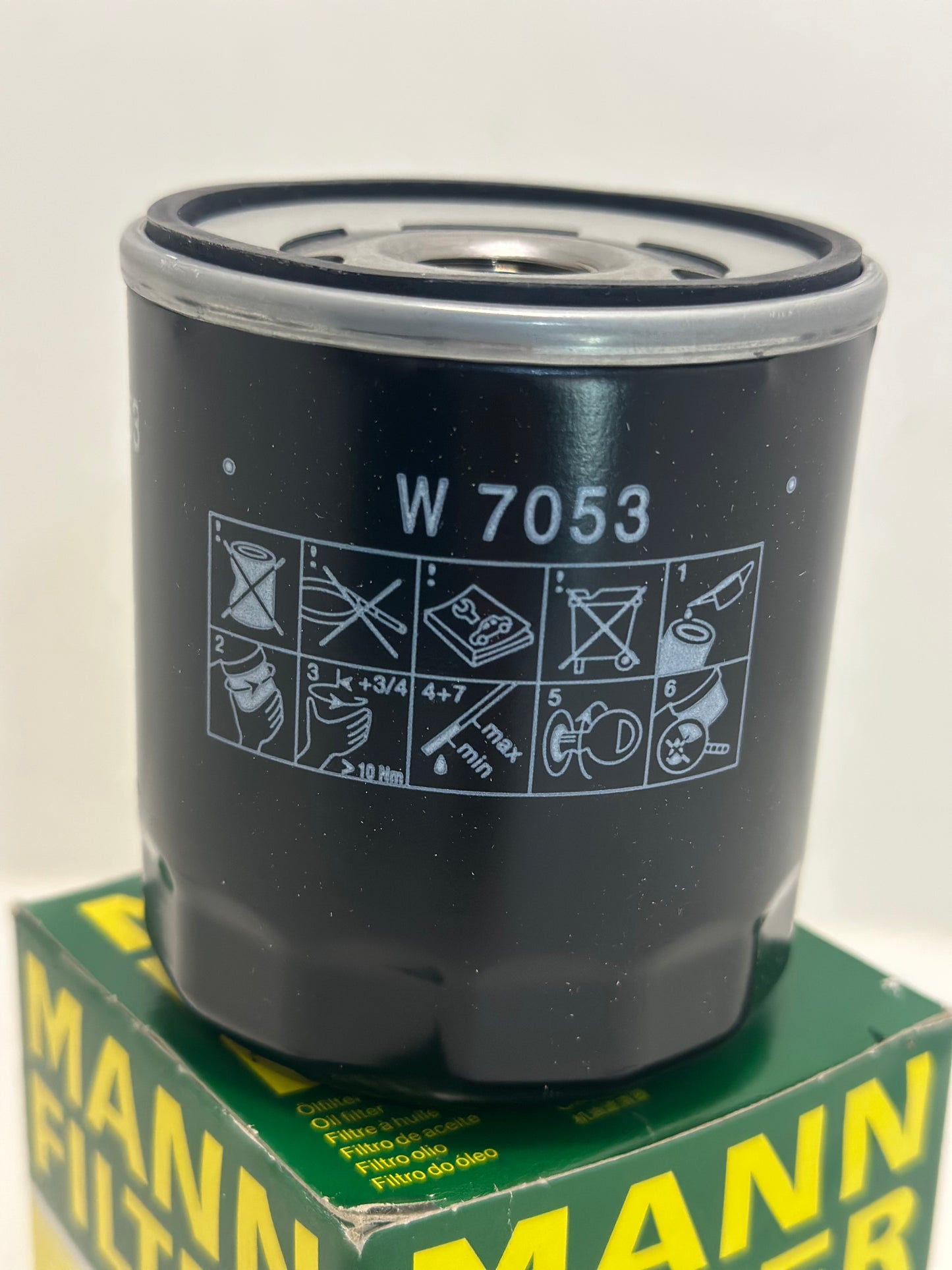 MANN-FILTER W 7053 Filtre à huile - VÉHICULE DE TOURISME + UTILITAIRES MANN-FILTER W 7053 Filtre à huile
M20x1.5, avec un clapet de non retour, Filtre vissé