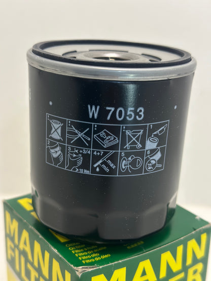 MANN-FILTER W 7053 Filtre à huile - VÉHICULE DE TOURISME + UTILITAIRES MANN-FILTER W 7053 Filtre à huile
M20x1.5, avec un clapet de non retour, Filtre vissé