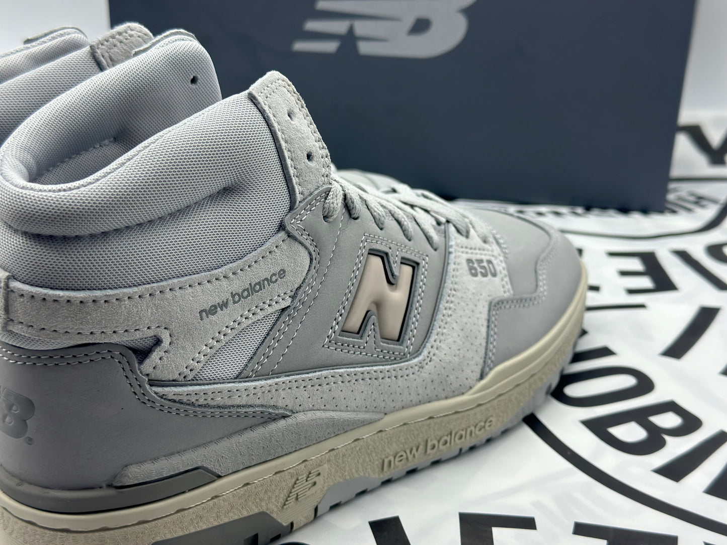 Homme new balance 650 chaussures neuves tailles 42