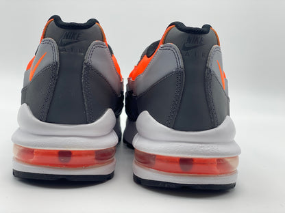 Basket Nike AIR MAX Junior taille 38,5 neuve et authentique