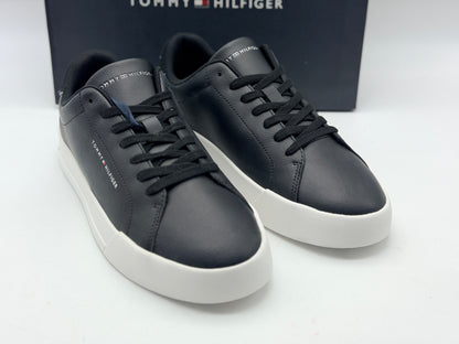 TOMMY HILFIGER
Baskets Court Leather Detail Essential Black