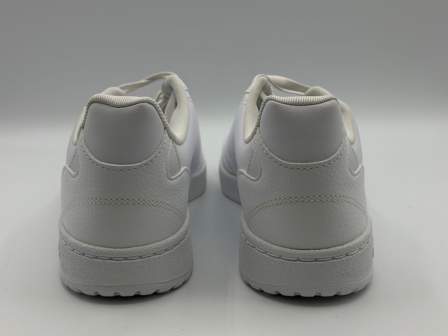 ADIDAS 
Footwear White / Footwear White / Grey One