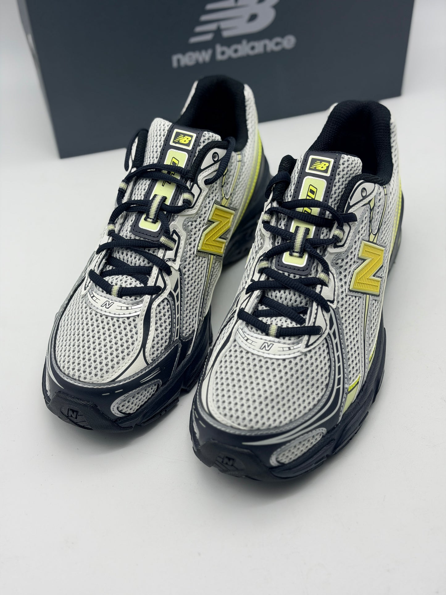 Baskets new balance hommes 740 chaussures