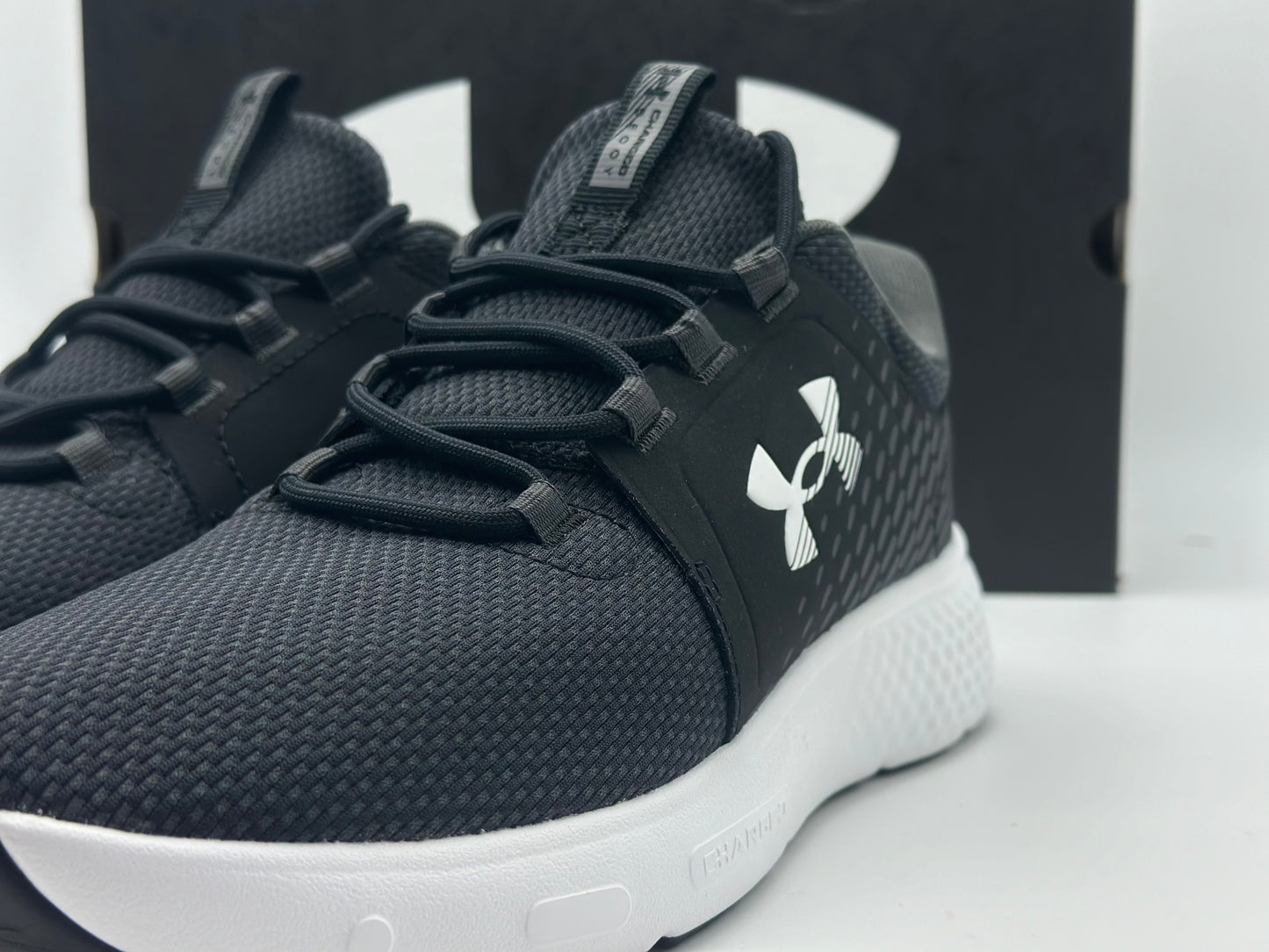Chaussure de course UNDER armour homme neuves et authentique taille 43. (UK 8,5) 27,5 cm
