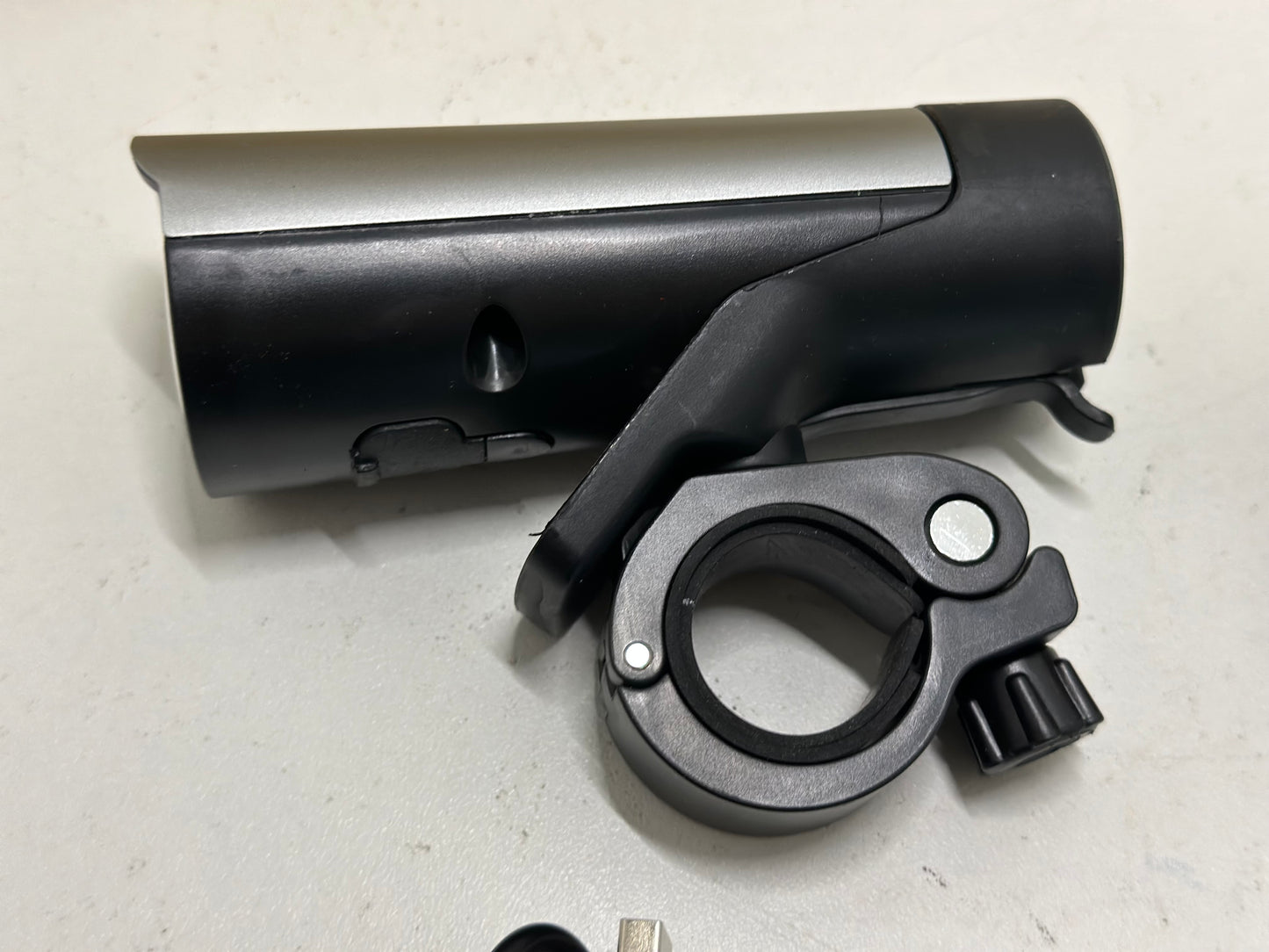 Kit d'éclairage de vélo - Rechargeable par USB - Homologation - 2 modes d'éclairage IPX4 - Étanche - Pour enfants et adultes - Noir