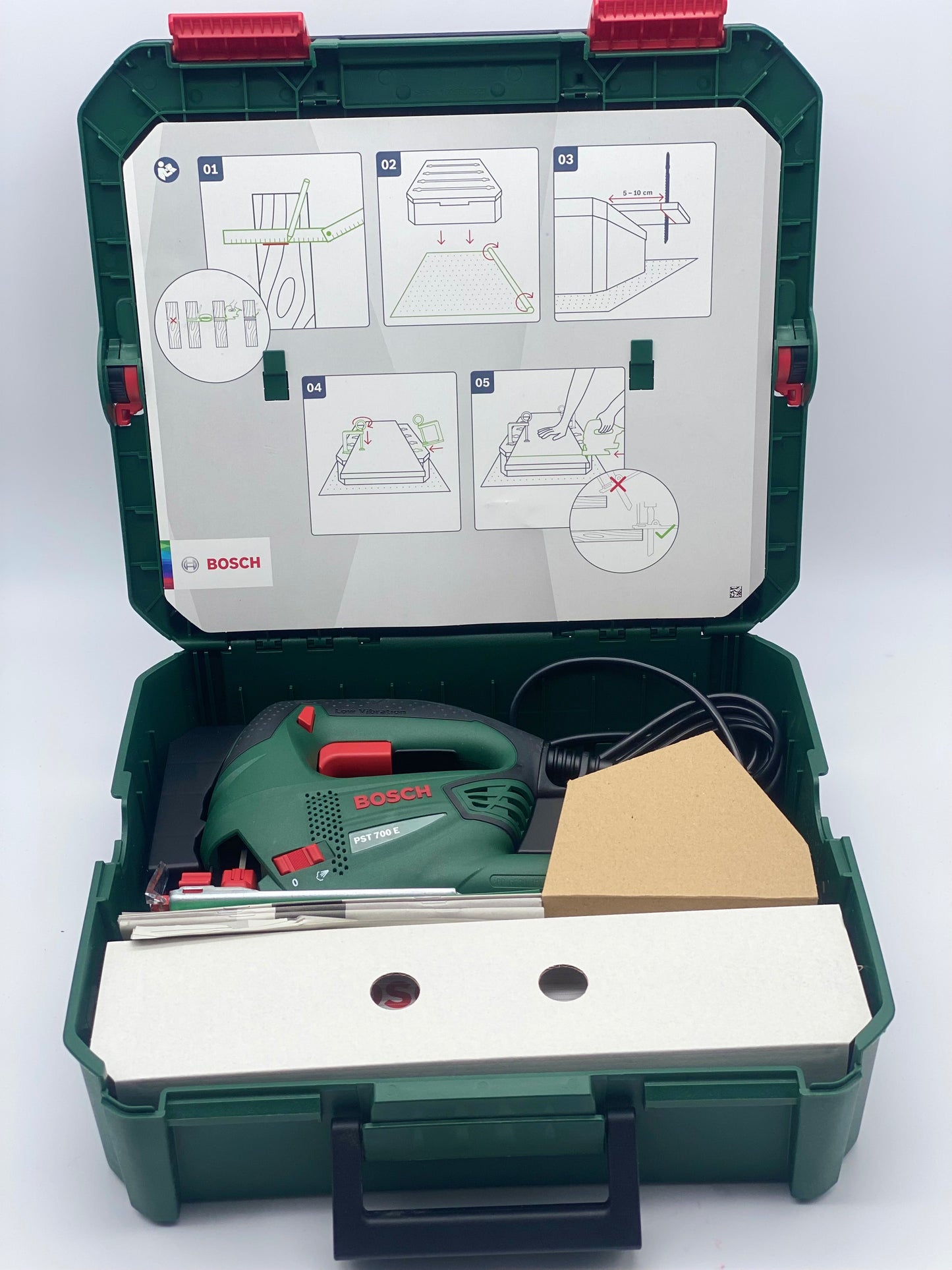Scie sauteuse Home and Garden - PST 700 E ReadyToSaw - Coffret et accessoires neuve