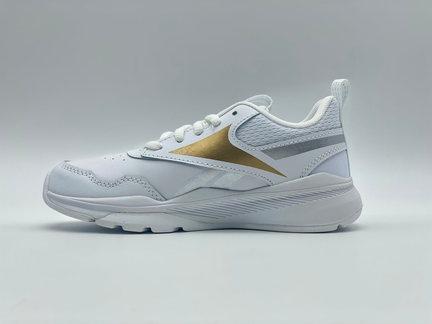 Reebok , Basket Garçon neuve et authentique plusieurs taille disponible