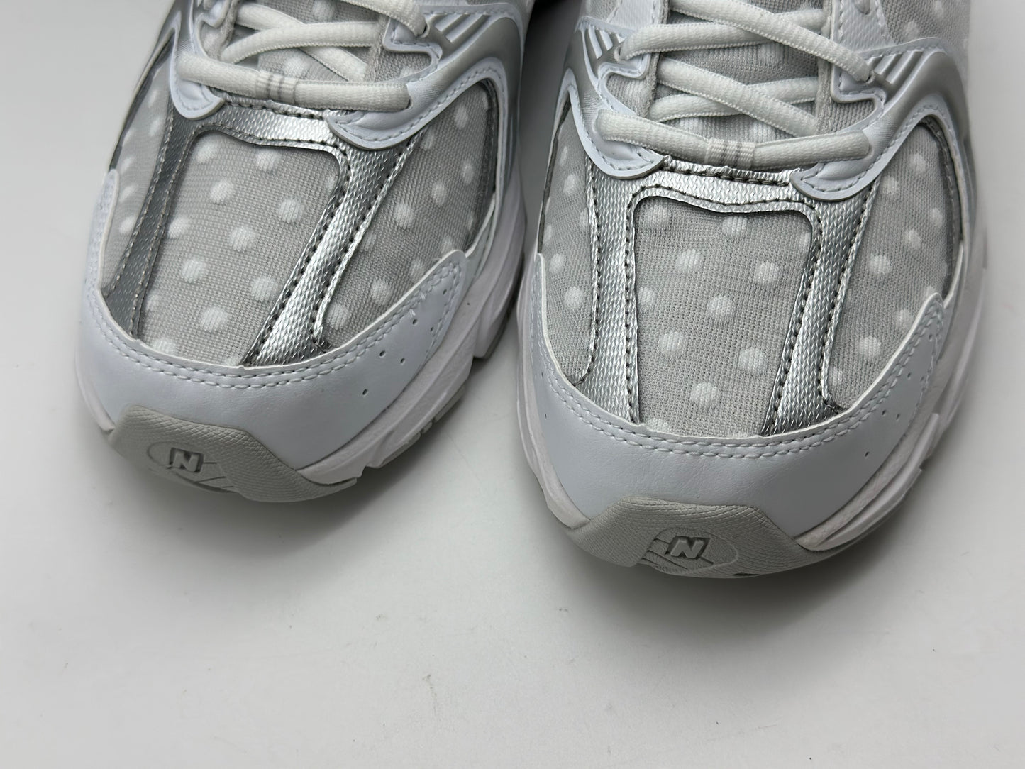 New Balance 530 Gris Argent taille 43