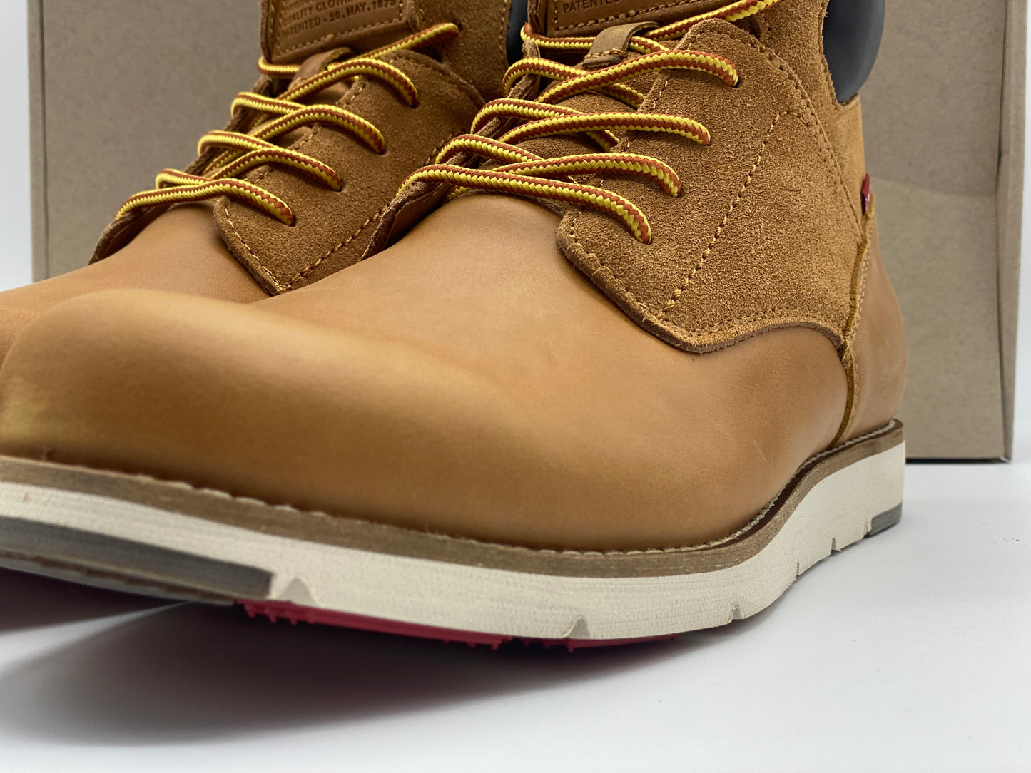 Chaussures montantes LEVI’S taille 44 neuves et authentique