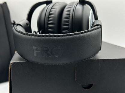 Logitech G PRO Casque Gamer Over-Ear, Transducteurs PRO-G 50mm, Aluminium, Acier et mousse à mémoire de fome, Confortable et Durable, pour les jeux Esports, PC / PS / Xbox / Nintendo Switch - Noir
