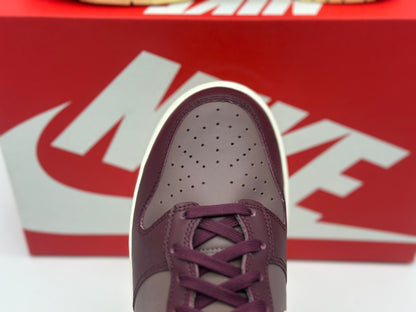 Nike - Dunk High - Baskets montantes - Éclipse prune et bordeaux nuit neuves taille 40,5