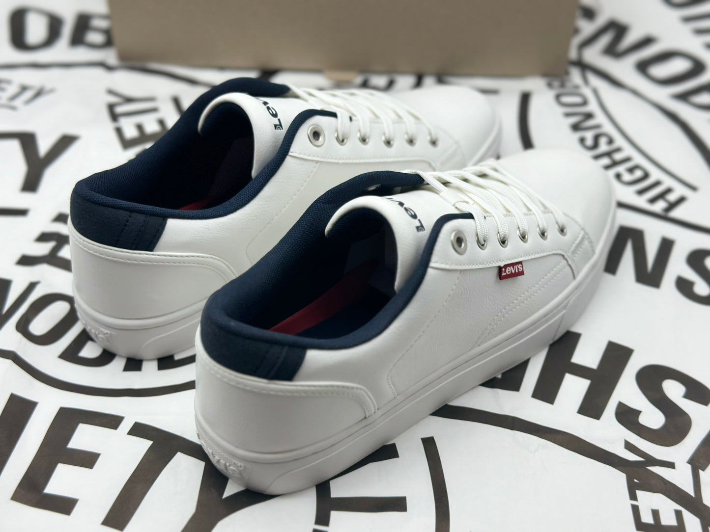LEVI'S Homme Basket neuves tailles 43