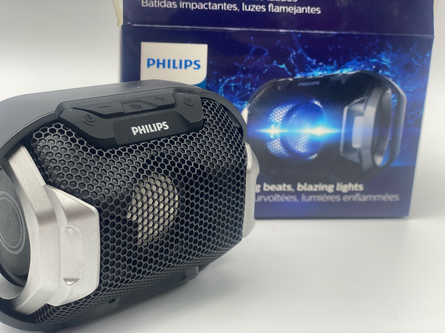 Philips Audio Enceinte Bluetooth portable SB300B/00 (Basses volumineuses, Bluetooth, lumière multicolore, fonction mains-libres, anti-chocs et étanche) Noir