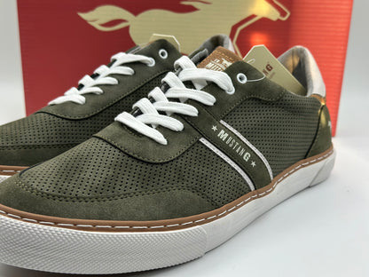 MUSTANG Homme Basket taille 44