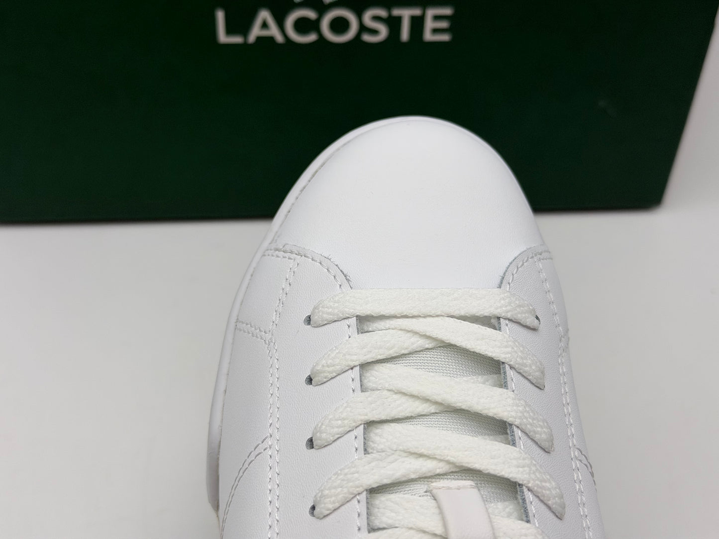 Sneakers Carnaby Cup homme en cuir
Sneakers - Blanc - Lacoste - Homme