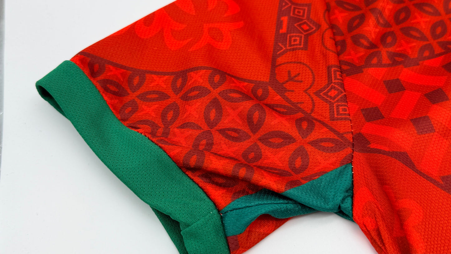 Maillot du Maroc rouge taille L ( taille petit (S) )