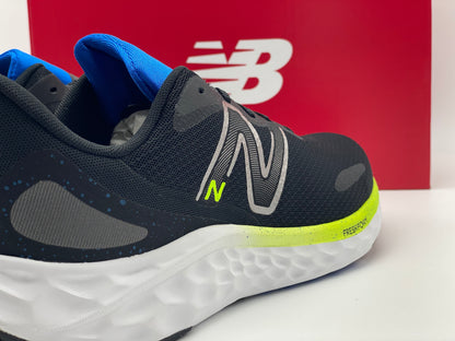 Baskets new balance Homme neuves et authentique 44