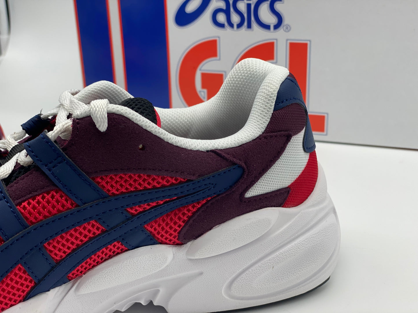 Basket Asics GEL neuves et authentique taille 44 et 44,5