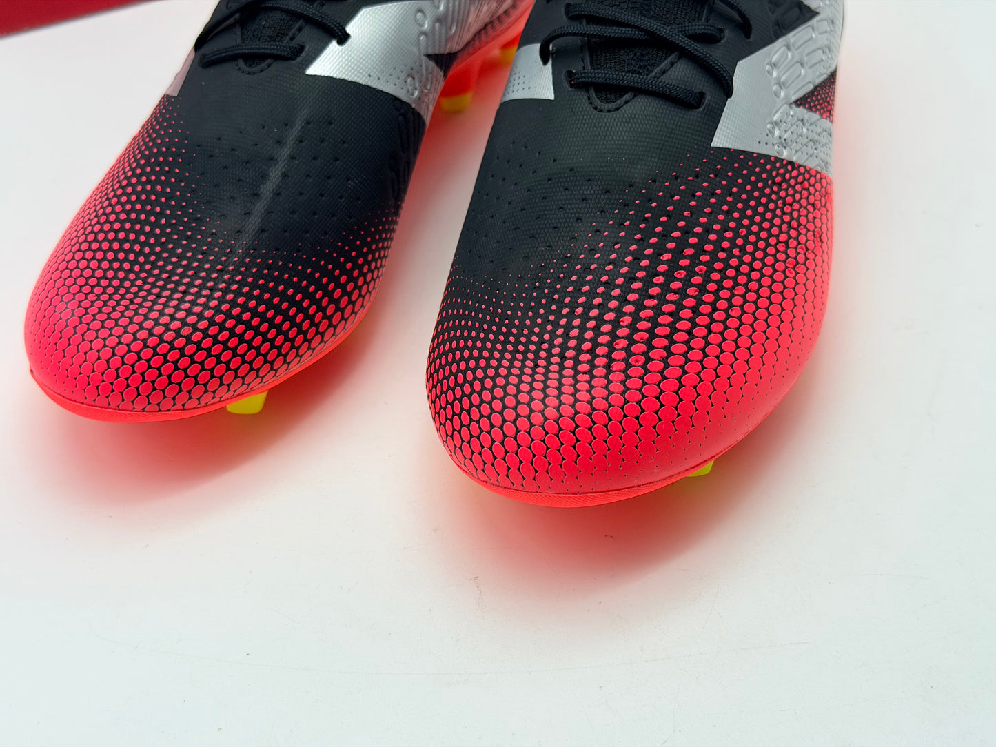 Crampons new balance TEKELA MAGIQUE FG V4+ chaussures