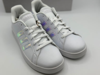 Baskets femme à bandes irisées – Adidas Grand Court K blanc